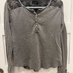 Lucky Brand Gray Embroidered Y2K Long Sleeve Henley Grunge